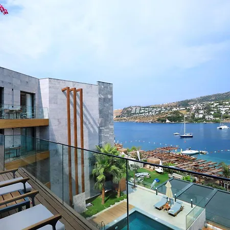 Mare Deluxe Residences & 4*