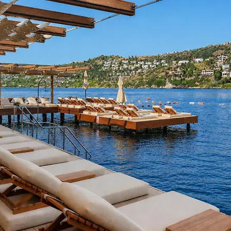 Mare Deluxe Residences & 4*