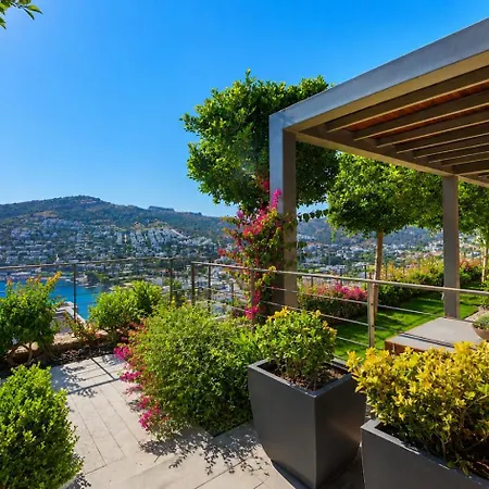 Mare Deluxe Residences & Hotell 4*