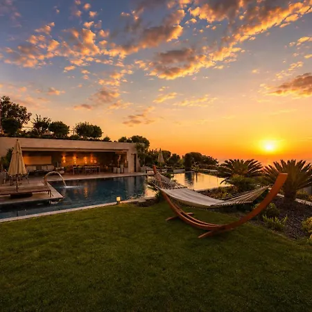 Mare Deluxe Residences & 4* Gündoğan