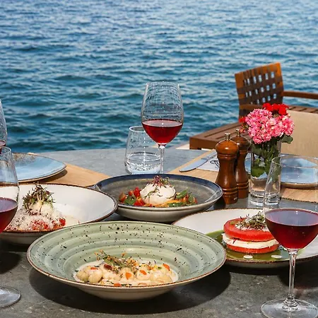 Mare Deluxe Residences & Hotell 4*