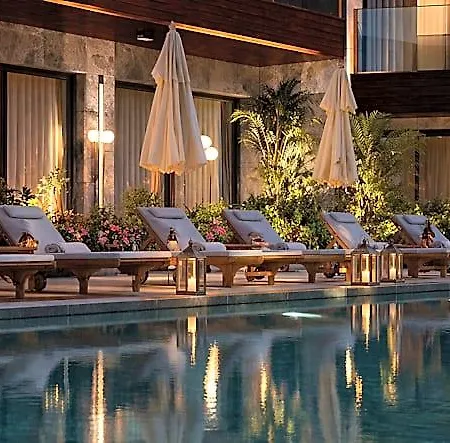 Отель Mare Deluxe Residences & 4*
