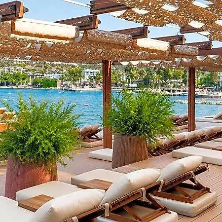 Mare Deluxe Residences &