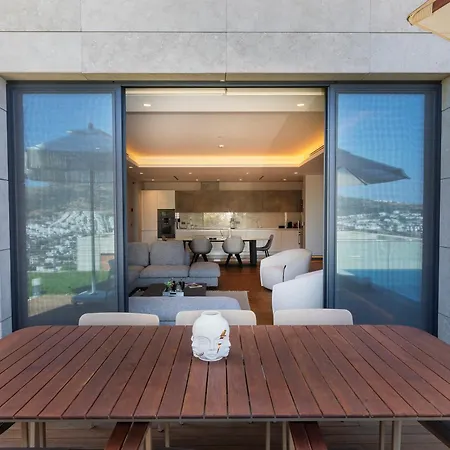 Hotell Mare Deluxe Residences & 4*
