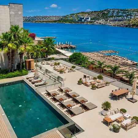 Mare Deluxe Residences & 4*